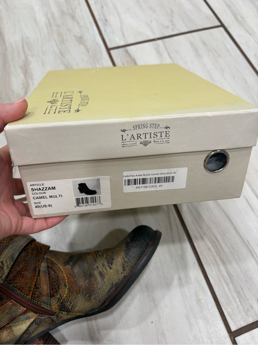 L’Artiste Spring Step Shazzam Hand Painted Leather Ankle Booties Size 40 US 9 - Picture 10 of 12